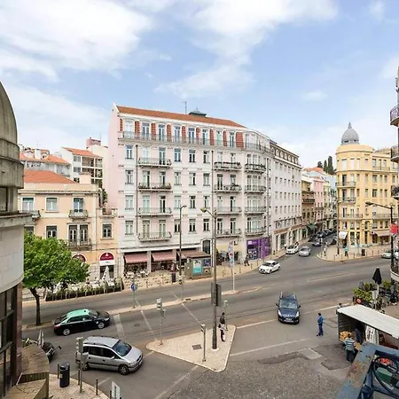 With 4 Bedrooms In With Wonderful City View Balcony And Wifi 17 Km From The Beach * Lisboa